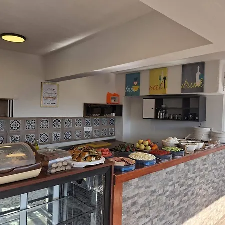 Ephesian Center & Port Bed & Breakfast *